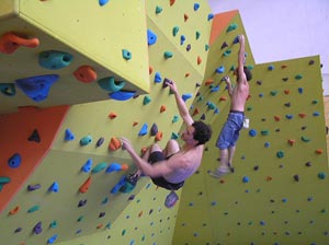 Boulder para polideportivo en Puertollano